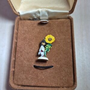 Goebel Miniatures Olszewski Kinder Way Girl with Sunflower Figurine in Box